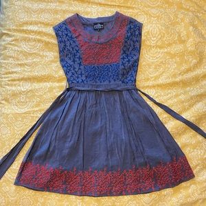 Gray silk dress with embroidery details, excellent condition, size Small